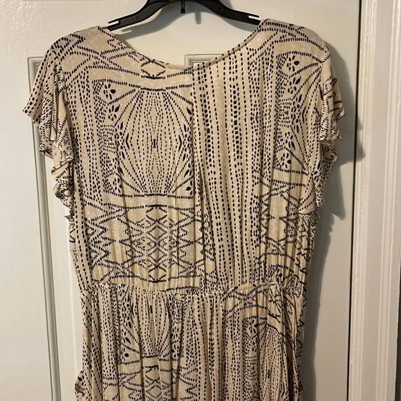 Midi dress, size large! Great condition! - Picture 7 of 8